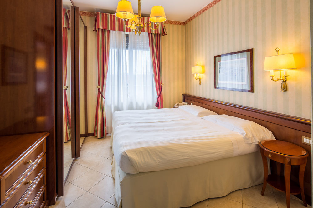 Unaway Hotel & Residence Linea Uno Milano Exteriér fotografie